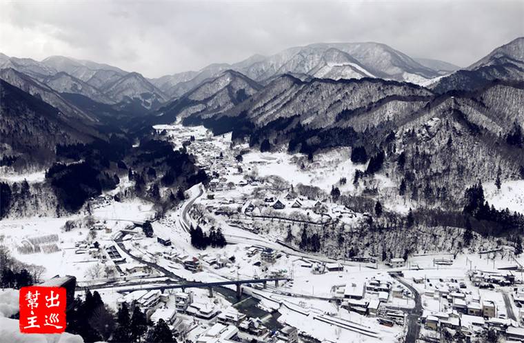 位在山間的日本小鎮，在大雪之中整個有著日本劇的感覺
