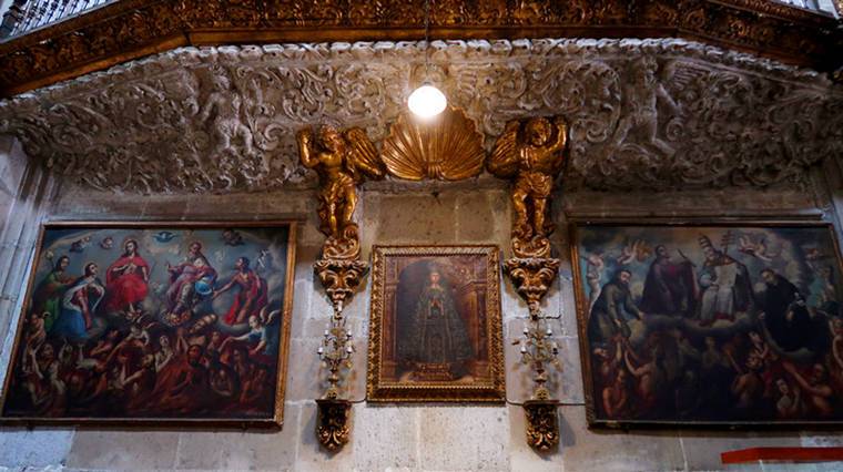 巡禮教堂內部時，不妨多留意聖器室的壁畫，這裡有名畫師Juan Correa和Cristóbal de Villalpando的作品