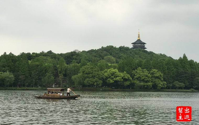 杭州西湖，白娘子被法海壓在了雷峰塔下