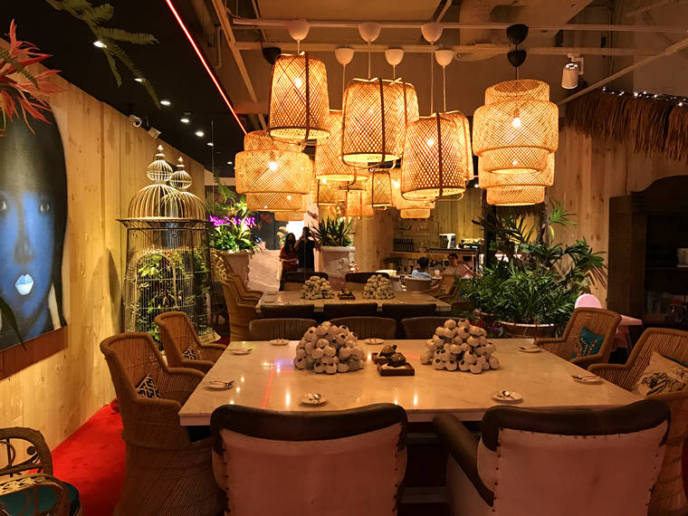 網美奇幻夜店風：So Bangkok泰式餐廳