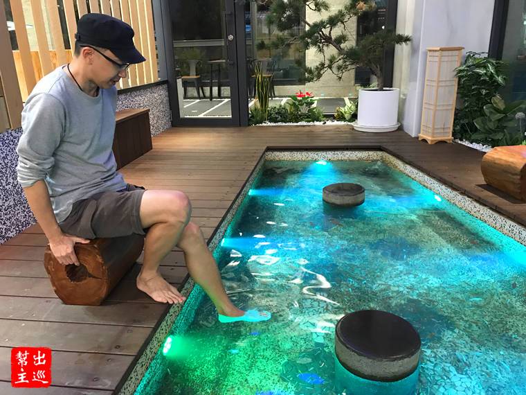 礁溪全新日式現代風溫泉體驗：葛瑪蘭風呂會館小魚咬腳皮