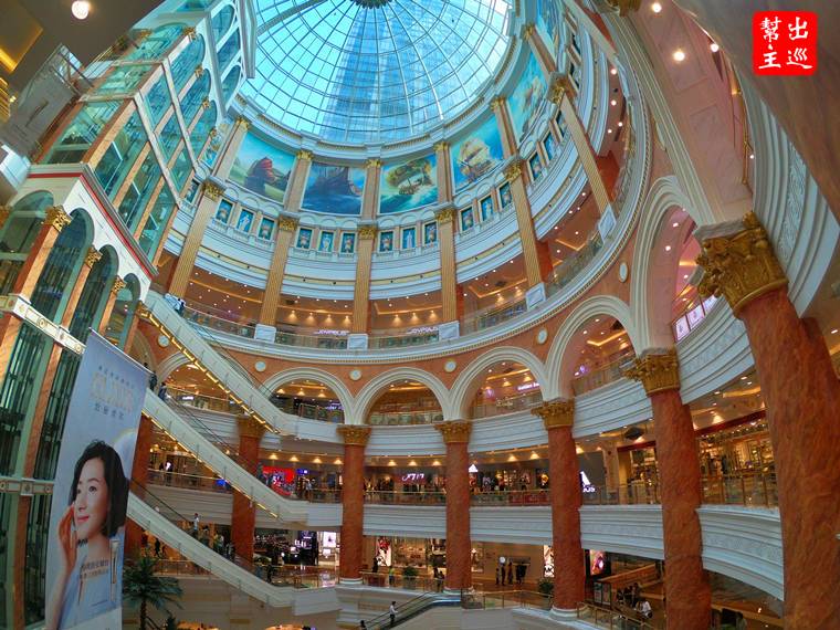 歐洲宮殿般的最大購物中心：上海環球港
