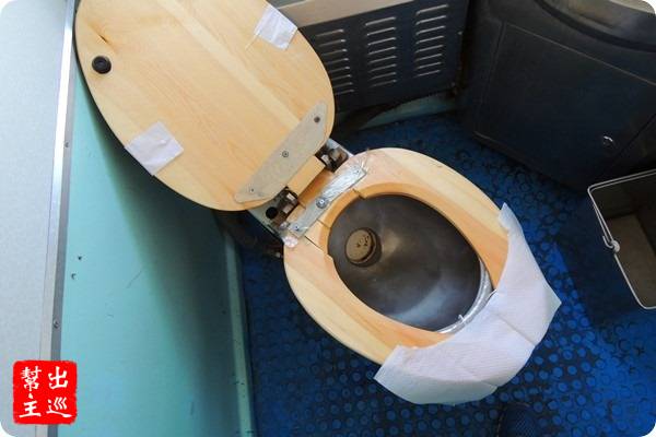 中國火車廁所與馬桶