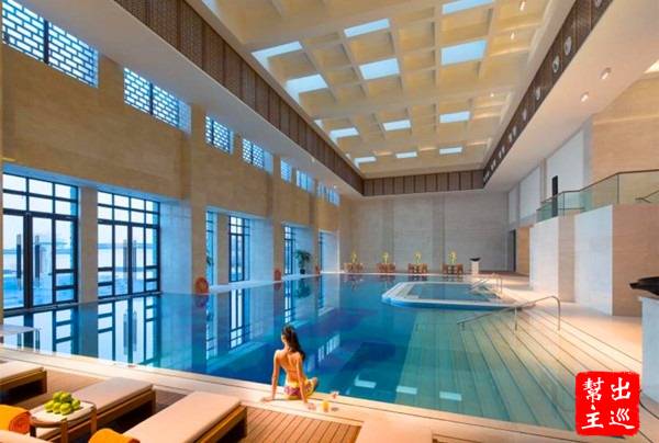 西安臨潼悅椿溫泉酒店的泳池也是一絕