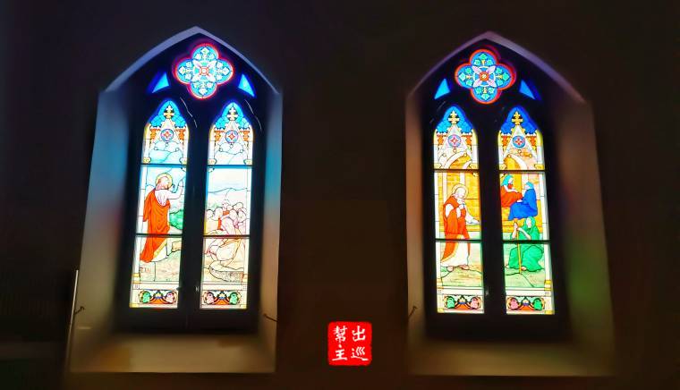 教堂的琉璃窗花