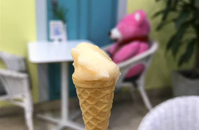 冰淇淋吃一口就覺得與眾不同，水果的香甜融入了冰淇淋中，濃郁又滑順沁人心扉