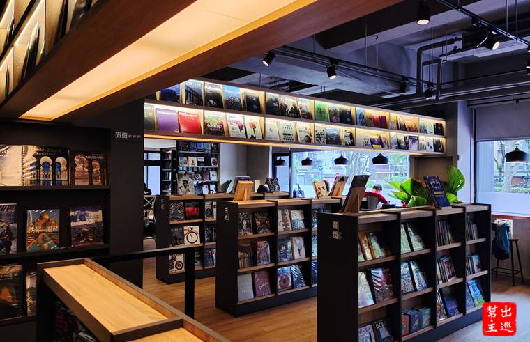 【台北|書店】100元咖啡飲料與書香無限暢享：益品書屋