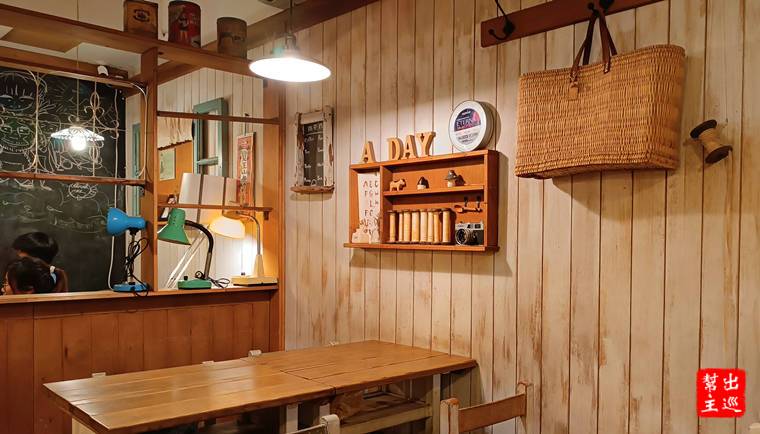 【新北市|永和】公園畔的復古文青風：日日村咖啡食堂
