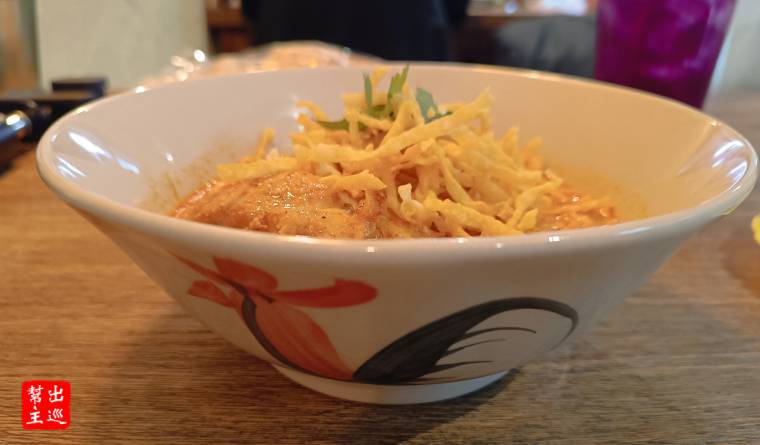 【曼谷|美食】泰北經典咖哩麵這裡可以享用！米其林推薦～Ongtong Khaosoi Ari Branch