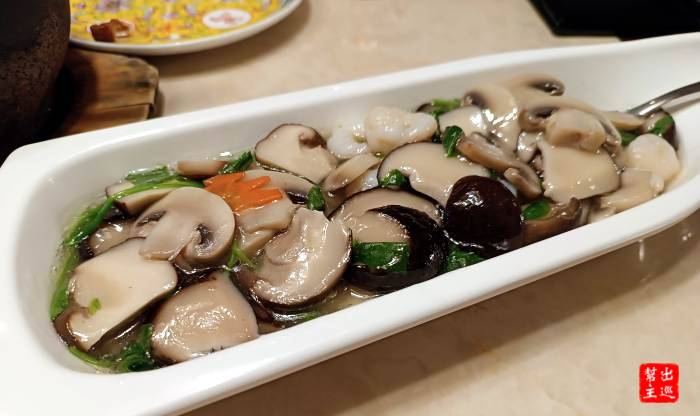 米其林一星本幫菜，超浮誇蟹粉撈飯：人和館